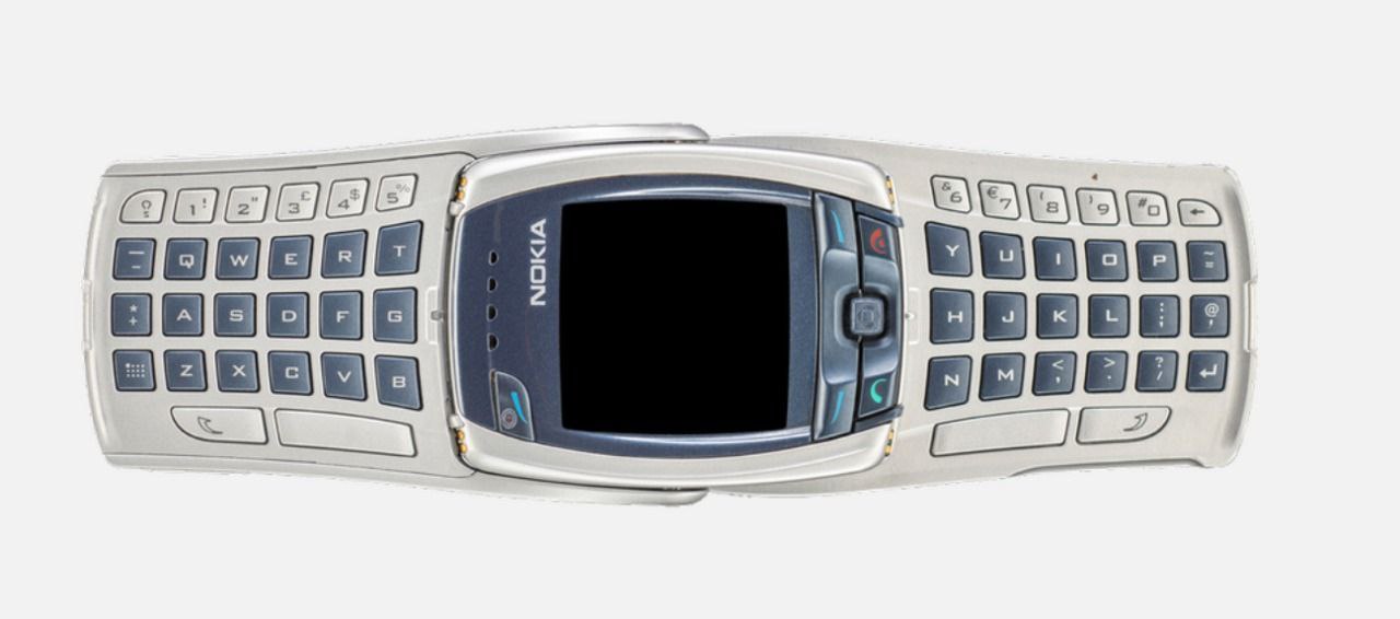 Снова на очереди дизайн нулевых, и это фильм "Дьявол носит Прада" 2006 года.
Признаюсь честно, он мне не нравится, и я не понимаю общих восторгов про него | Сетка — социальная сеть от hh.ru