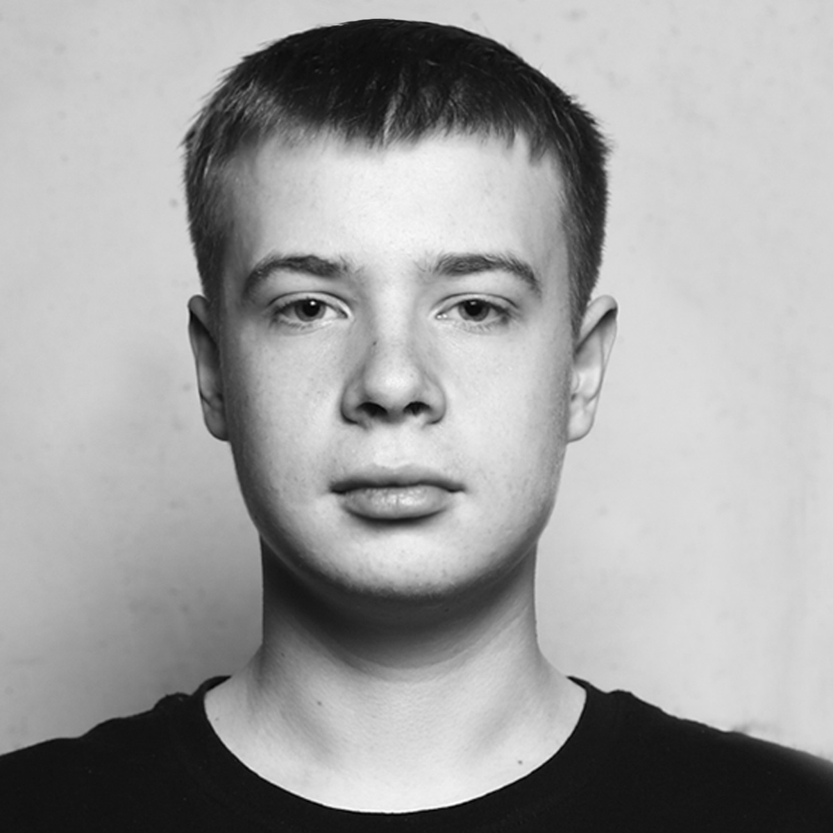 Михаил Попов