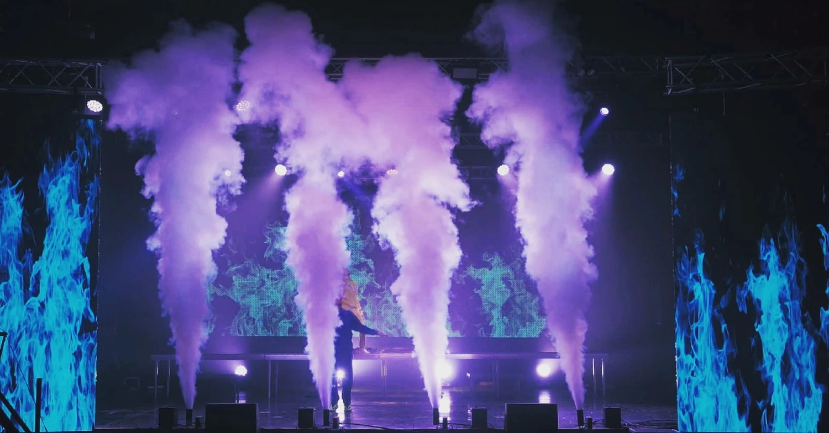 Привет всем! Я - диджей и саундпродюсер Amilo MC. Меня интересует тема фестивального диджеинга в России. Мой основной кейс - это DJ шоу | Сетка — социальная сеть от hh.ru