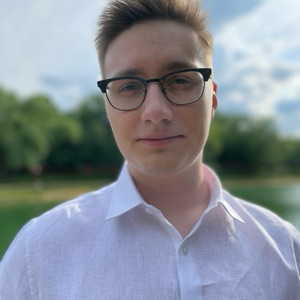 Леонид Романов