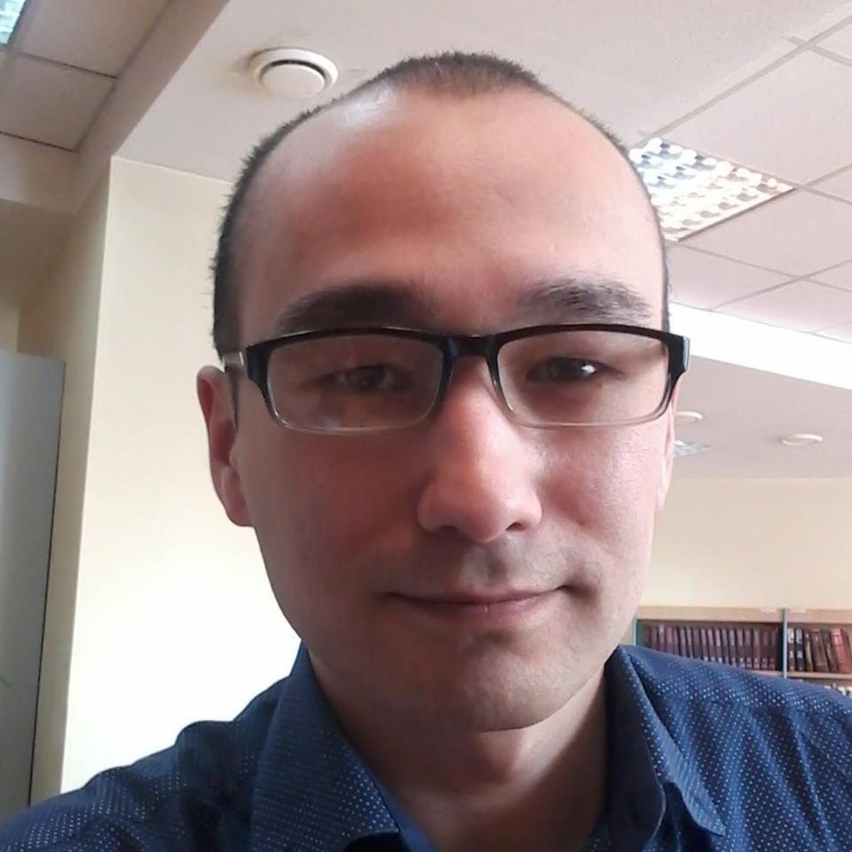 Данияр Айсин