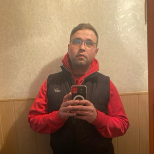 Константин Комаров