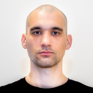 Илья Снежков