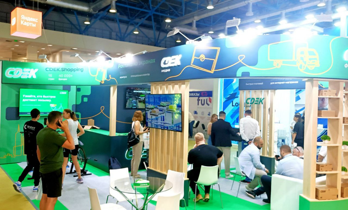 Вчера (06.06) был на выставке ECOM в Экспоцентре, посвященной электронной коммерции и маркетплейсам.
Искал контакты для развития направлений | Сетка — социальная сеть от hh.ru