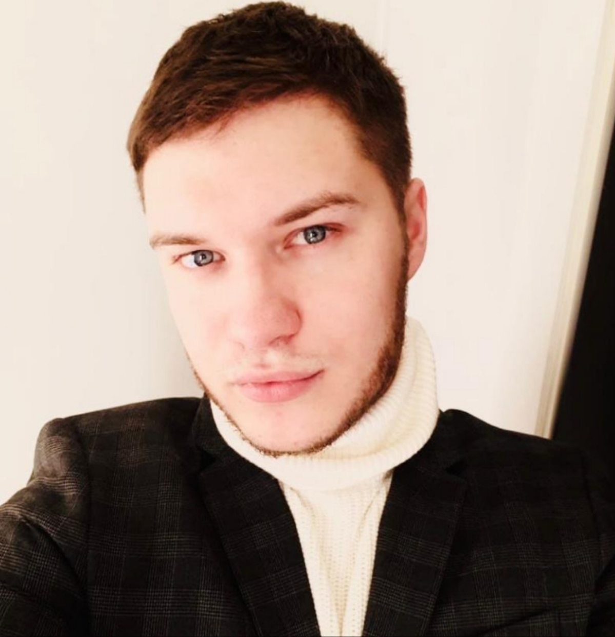 Влад Миронов