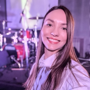 Асия Хузиханова | Сетка — социальная сеть от hh.ru