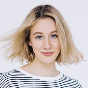 Лена Комарова