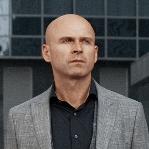 Роман Холмов | Сетка — социальная сеть от hh.ru