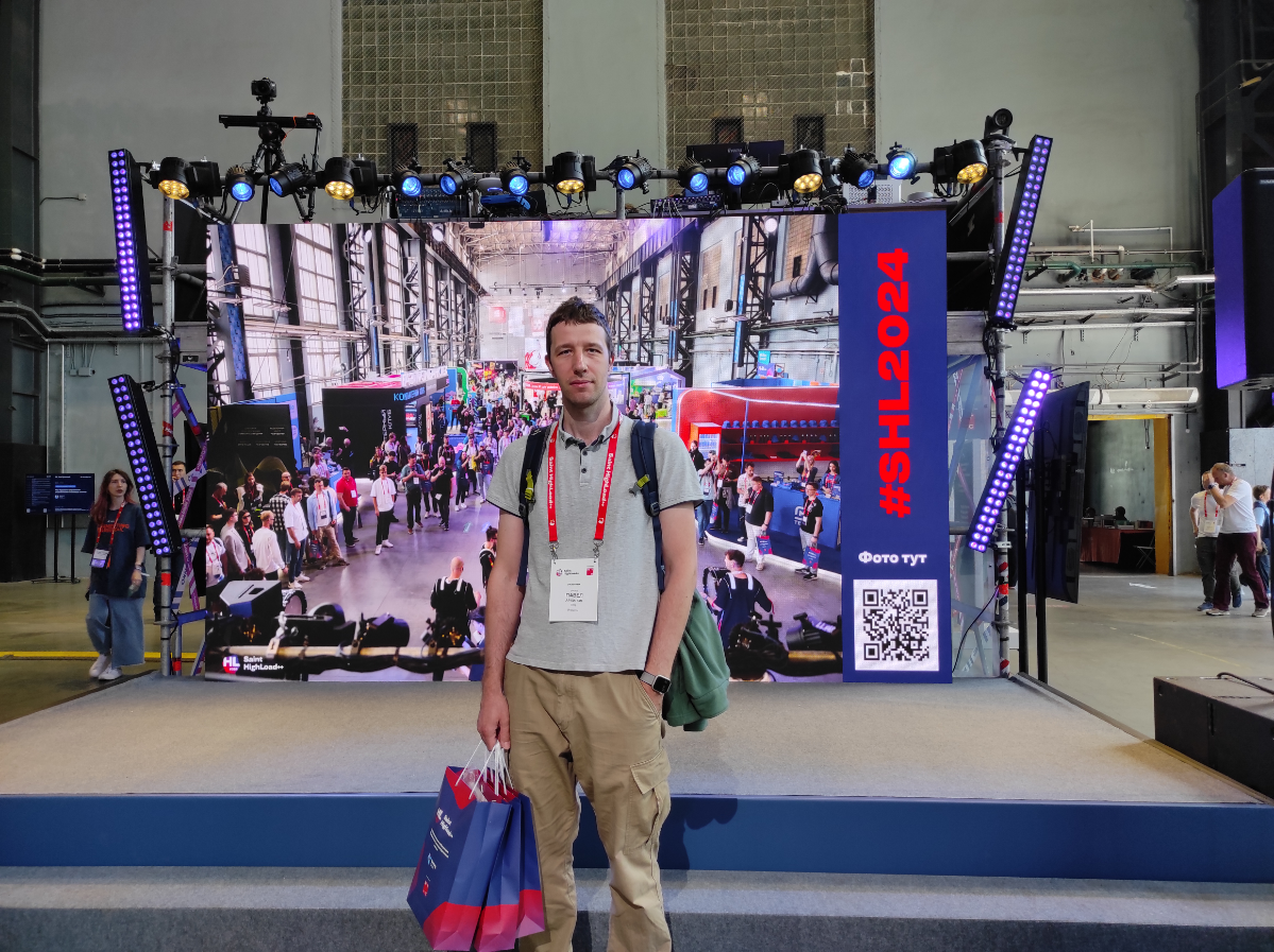 Привет с конференции Saint HighLoad #shl24 
Вчера состоялось открытие и первый день мероприятия, сегодня продолжим | Сетка — социальная сеть от hh.ru