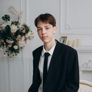 Максим Лаврухин