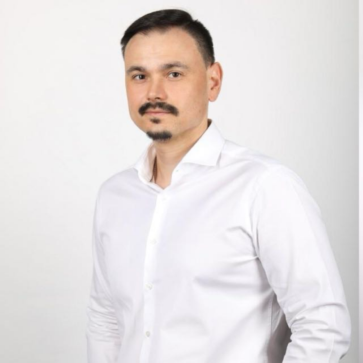 Артем Шаповаленко | Сетка — социальная сеть от hh.ru