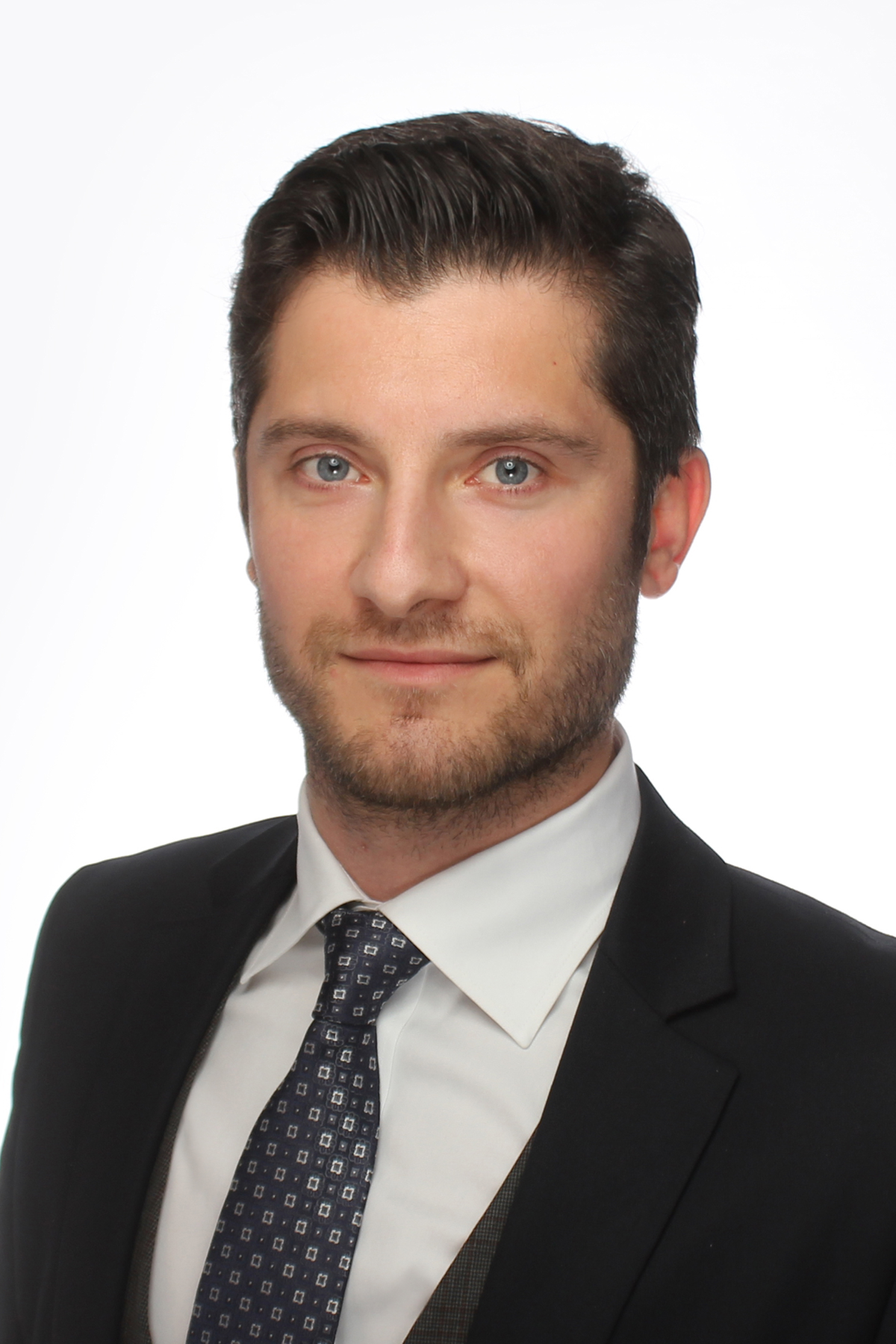 Mert Atli | Сетка — социальная сеть от hh.ru