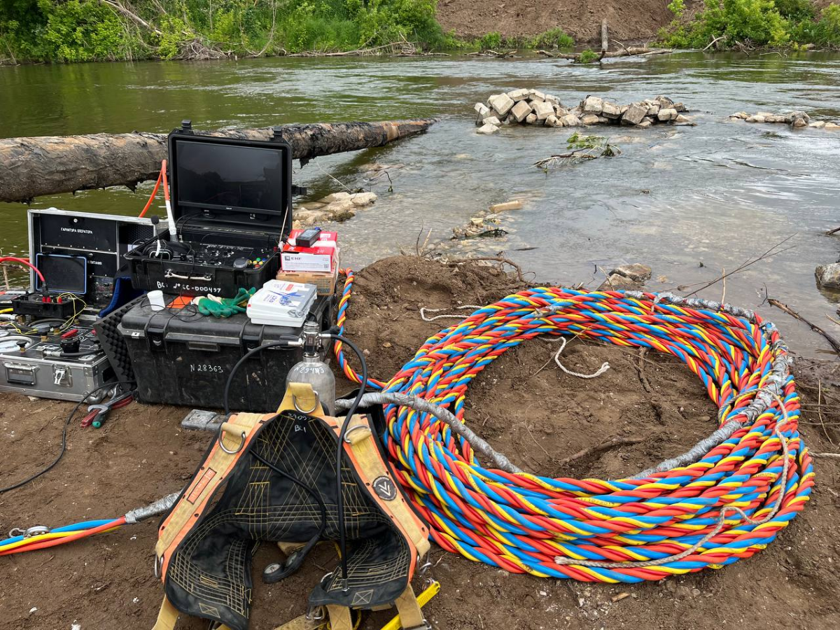 Даже небольшая глубина требует к себе внимательного отношения и полный комплект снаряжения. #водолазыработают #водолаз | Сетка — социальная сеть от hh.ru