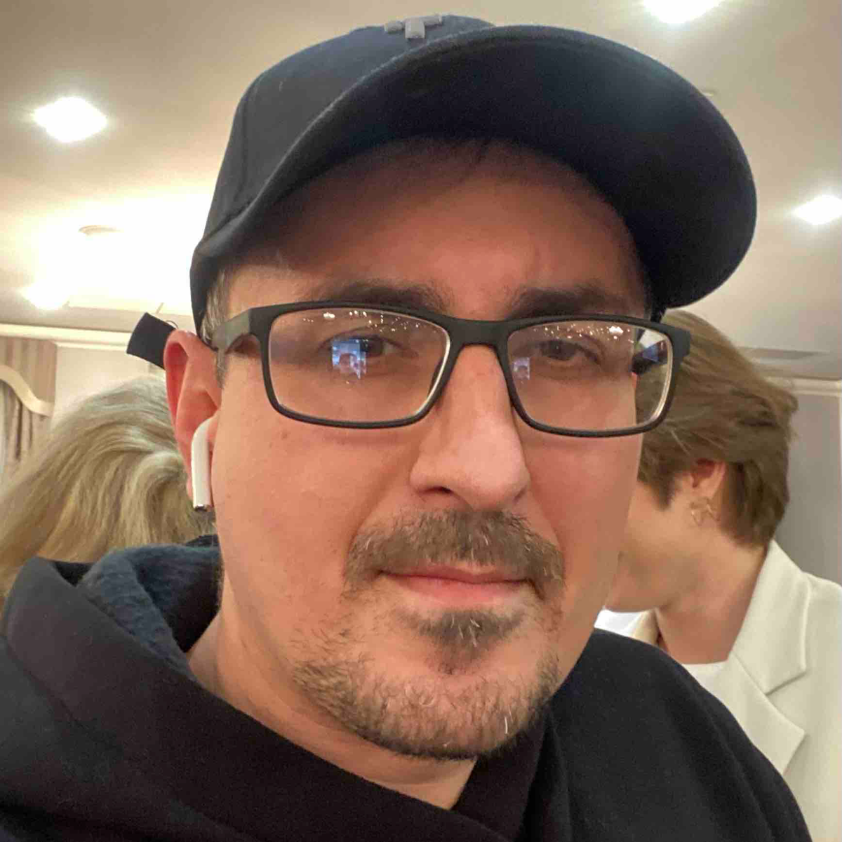 Serg Rakhamimov | Сетка — социальная сеть от hh.ru