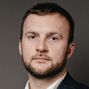 Илья Хлыстун