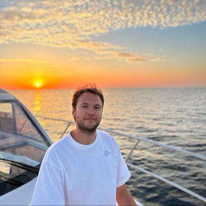 Артур Махмутов | Сетка — социальная сеть от hh.ru