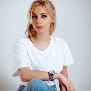 Александра Азарова