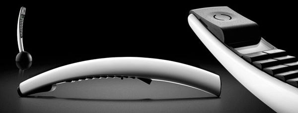 Своему бойфренду-повару Энди приносит культовую модель телефона Beocom 2 2002 года от фирмы Bang&Olufsen. Её дизайнер, Дэвид Льюис, придумал по-настоящему нетипичную модель | Сетка — социальная сеть от hh.ru