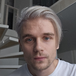 Николай Ухваров