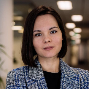 Елена Провозён