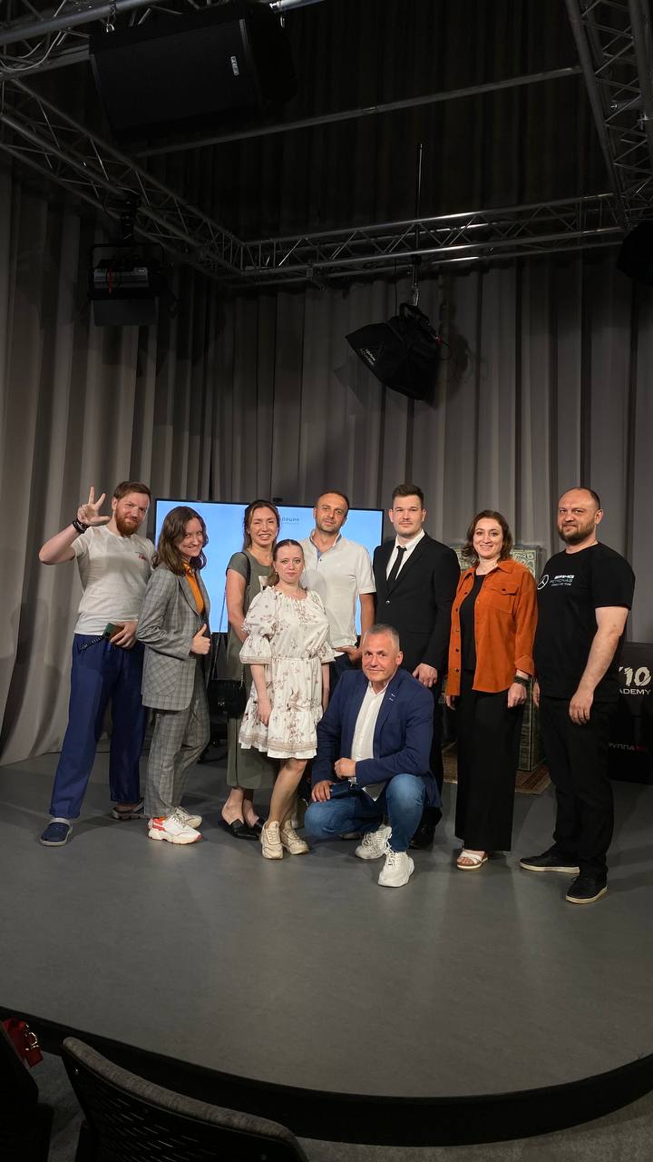 Друзья, присылаем вам фотографии со встречи!
В комментариях пришлём фотографии файлами | Сетка — социальная сеть от hh.ru