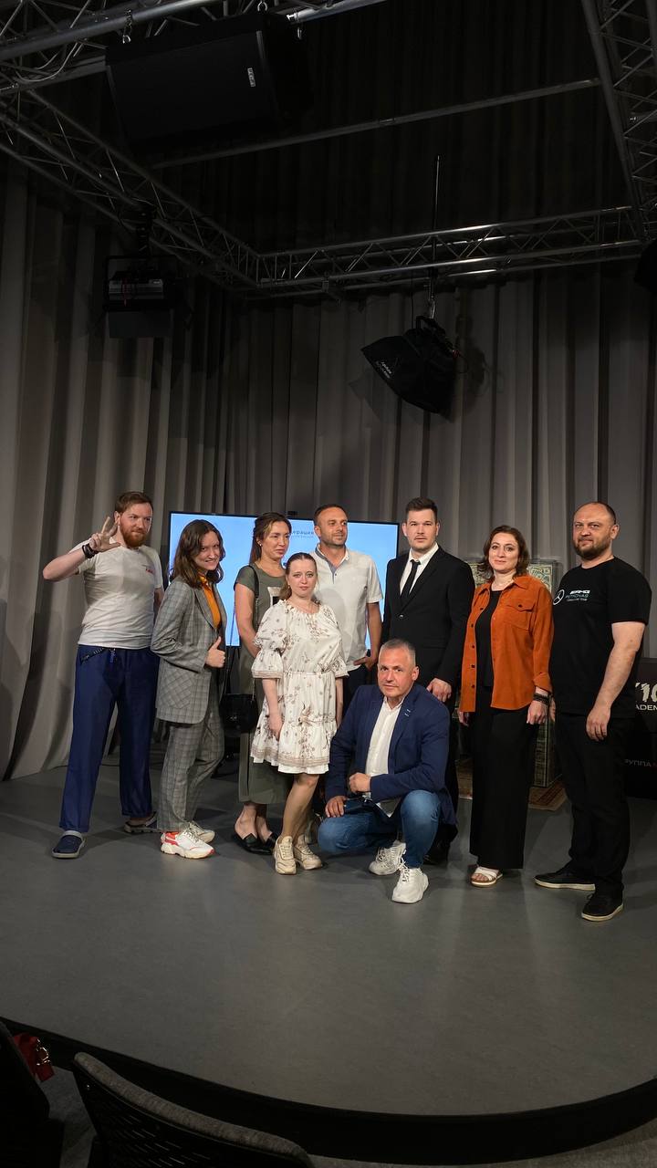 Друзья, присылаем вам фотографии со встречи!
В комментариях пришлём фотографии файлами | Сетка — социальная сеть от hh.ru