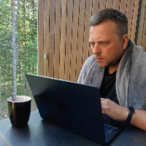 Анатолий Левицкий