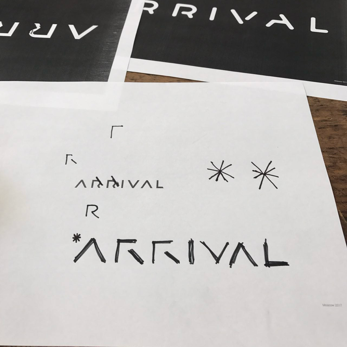 Кстати, так рождался бренд и айдентика Arrival...
2017 год, Лондон—Москва | Сетка — социальная сеть от hh.ru