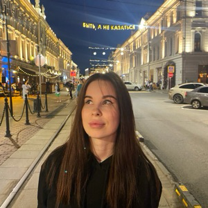 Лена Маслова