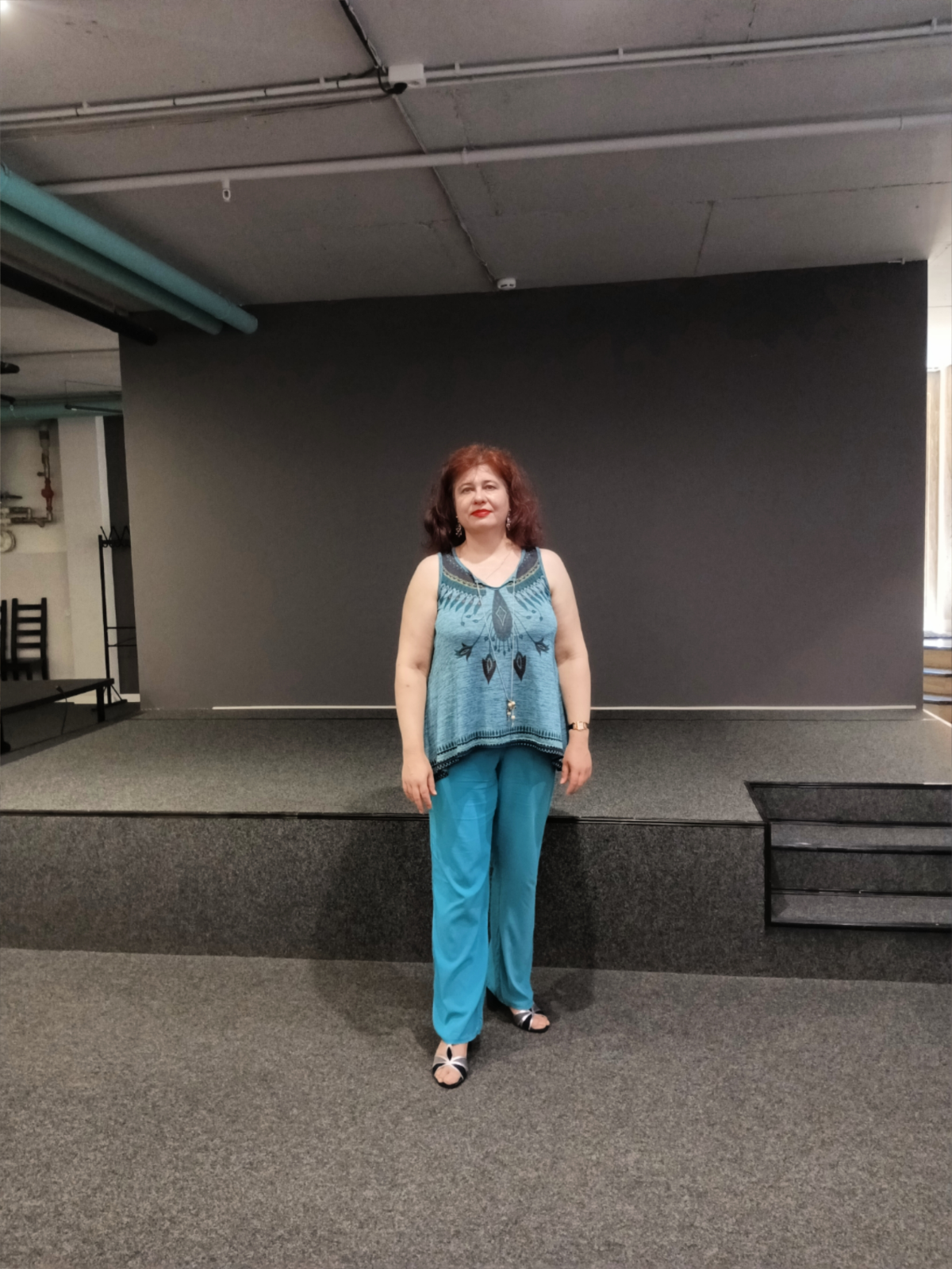 "Талантам надо помогать. Бездарности пробьются сами". 
Лев Озеров
Сейчас я смотрю китайскую дораму под названием "Яркие глаза в темноте". Сам сериал про пожарных, но также затронута тема искусства | Сетка — социальная сеть от hh.ru