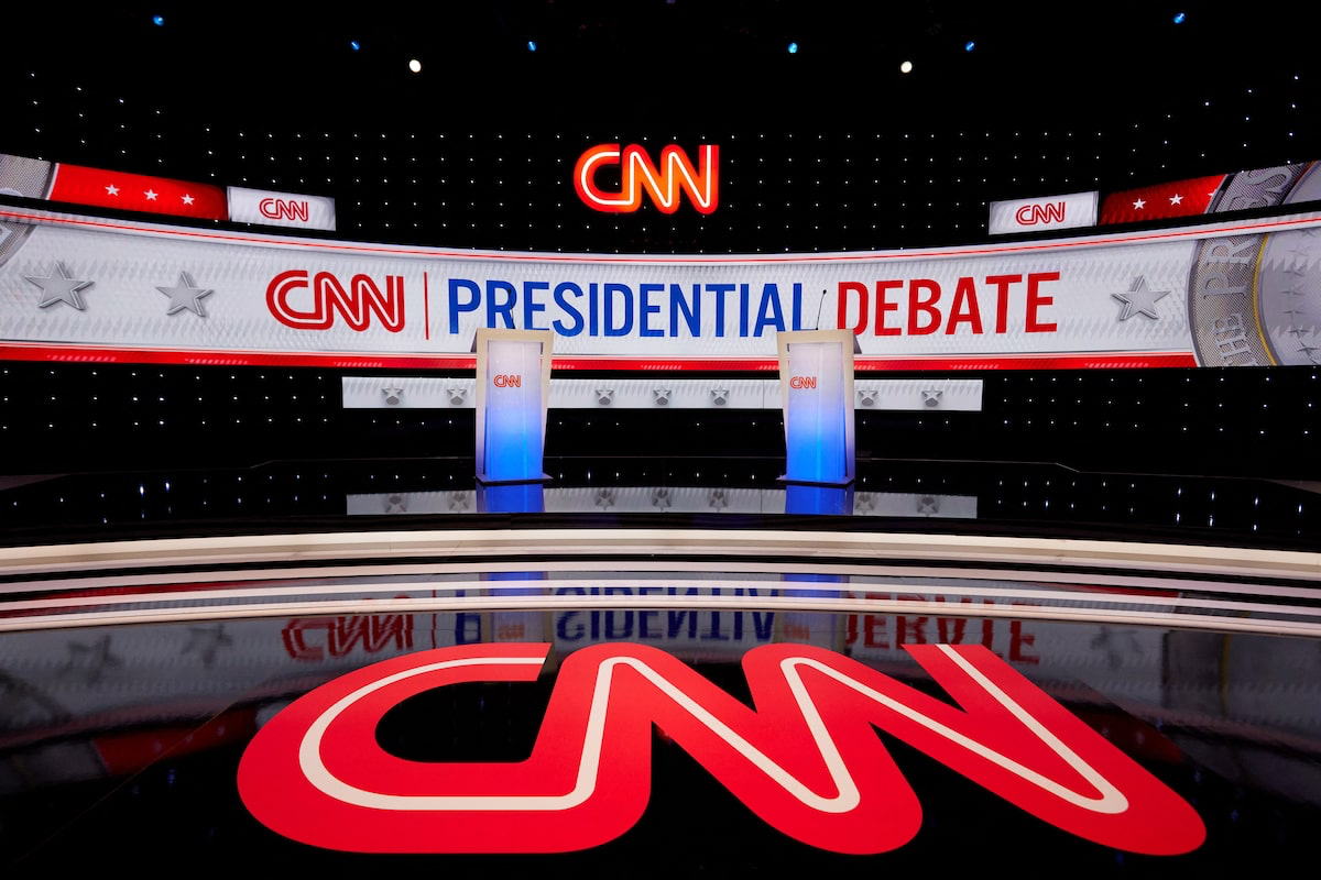 Спрятались от всех. CNN не пускает журналистов на дебаты | Сетка — социальная сеть от hh.ru