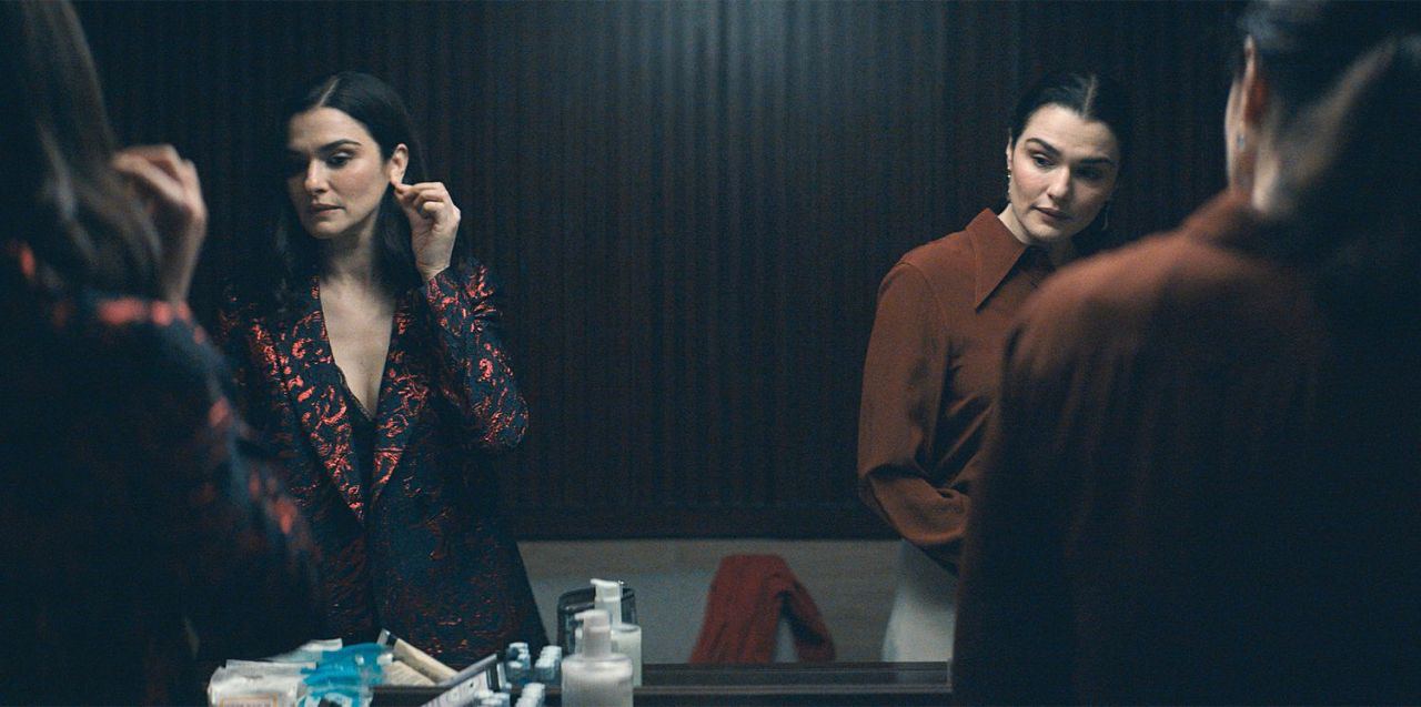 🍊Двойники 
Сегодня суббота, и это значит, что пришло время расслабиться и погрузиться в волшебный “синий экран”. Меня с детства тянуло к сюжетам о двойниках | Сетка — социальная сеть от hh.ru