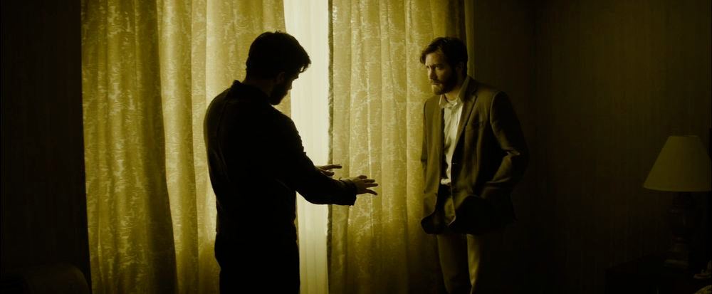 🍊Двойники 
Сегодня суббота, и это значит, что пришло время расслабиться и погрузиться в волшебный “синий экран”. Меня с детства тянуло к сюжетам о двойниках | Сетка — социальная сеть от hh.ru