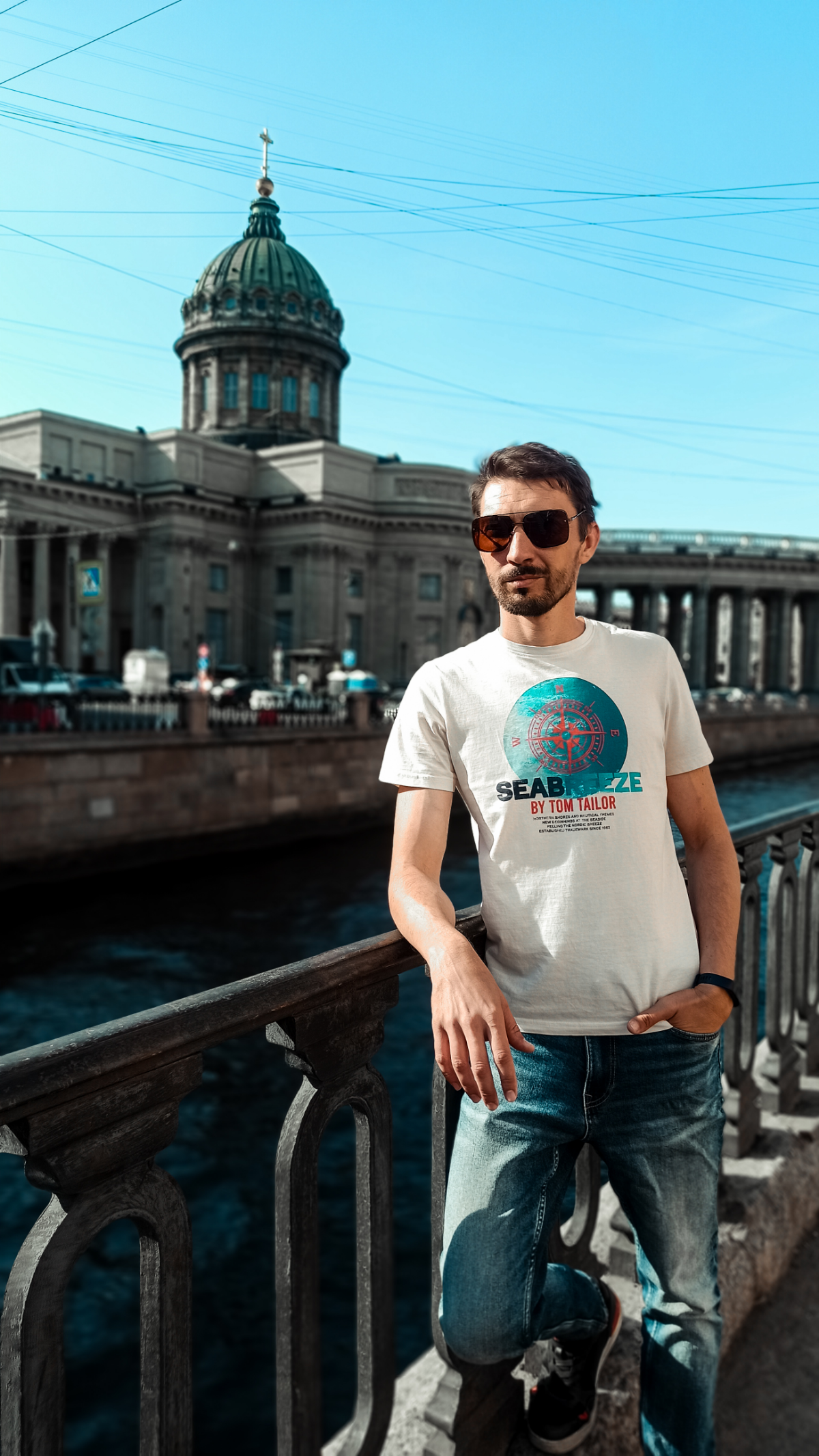 Давайте знакомиться! 🙂
Меня зовут Игорь, мне 35 и я решил сменить профессию | Сетка — социальная сеть от hh.ru