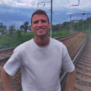 Roman Vasyuk | Сетка — социальная сеть от hh.ru