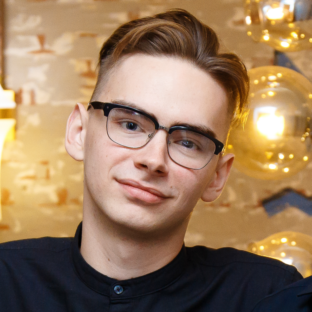 Максим Кругликов