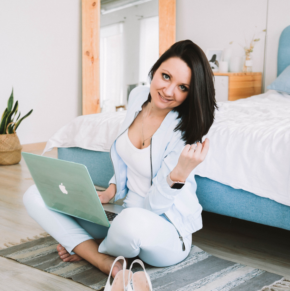 Алёна Агапитова