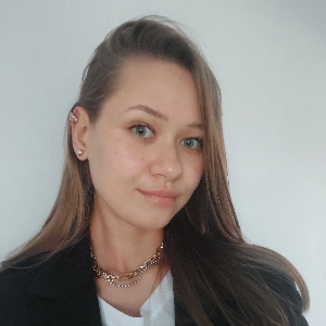 Арина Изергина | Сетка — социальная сеть от hh.ru