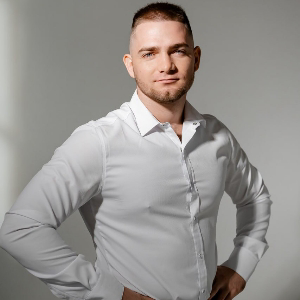 Александр Муллаянов