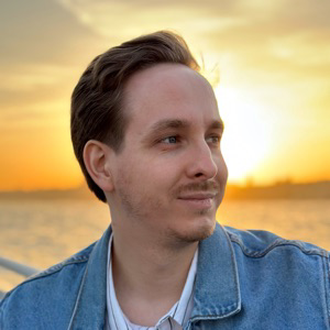 Борис Маринов