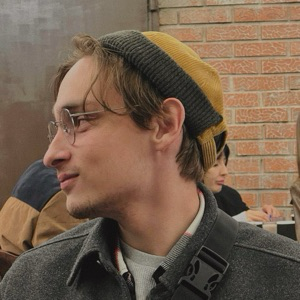 Валерий Захаров