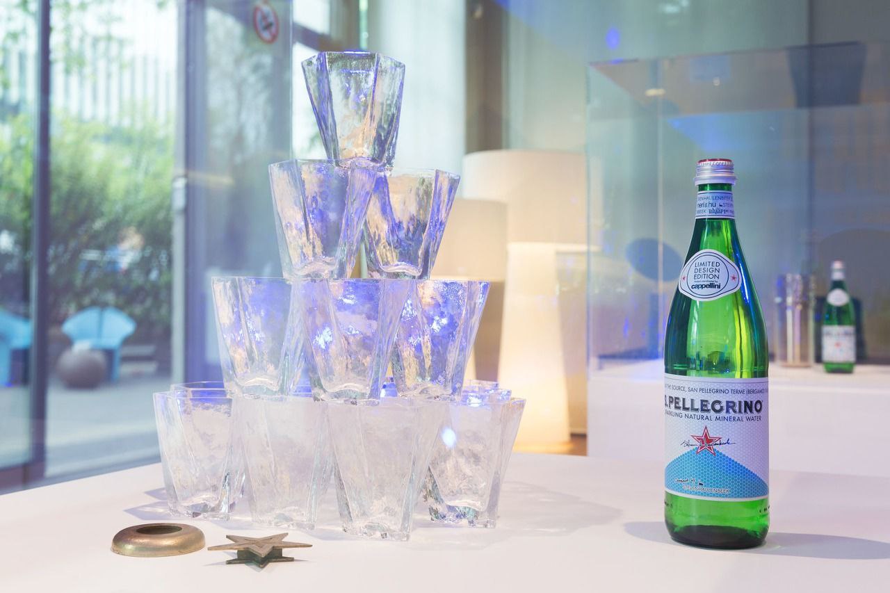 Вода, фигурирующая в фильме - Сан Пеллегрино | Сетка — социальная сеть от hh.ru