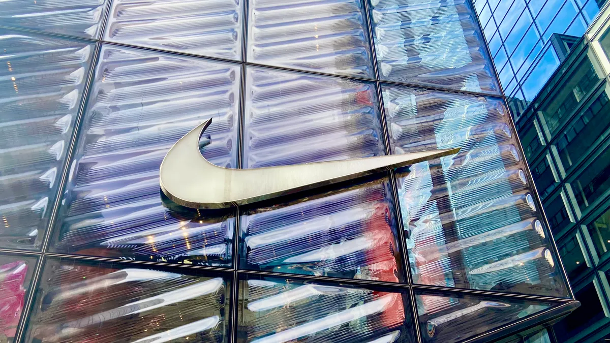 Директора Nike вошли не в ту дверь | Сетка — социальная сеть от hh.ru