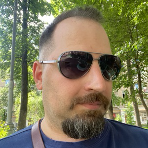 Роман Лисейкин | Сетка — социальная сеть от hh.ru