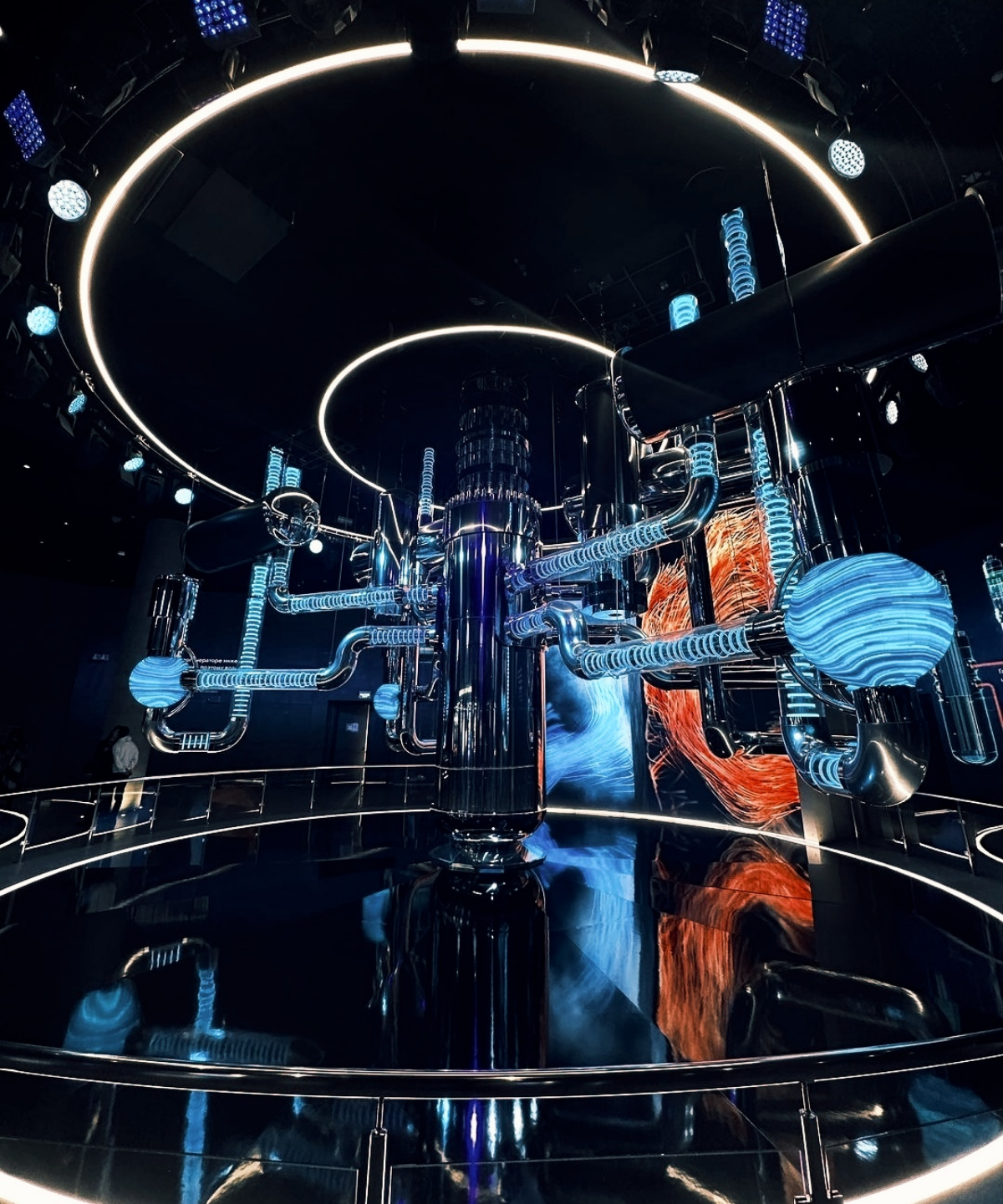 #Вднх #ВыставкаРоссия #Россия #ПавильонСбера #Атом #Москва 
Успел заскочить в последний вагон уходящего поезда под названием выставка «Россия» на ВДНХ (торжественная церемония закрытия состоится 6 июл... | Сетка — социальная сеть от hh.ru