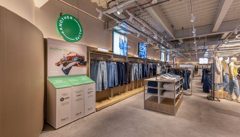 Marks & Spencer запускает ремонт одежды
Эту услугу британский ритейлер предложит своим покупателям в августе. Для этого сеть будет работать с экспертами — компанией SOJO | Сетка — социальная сеть от hh.ru