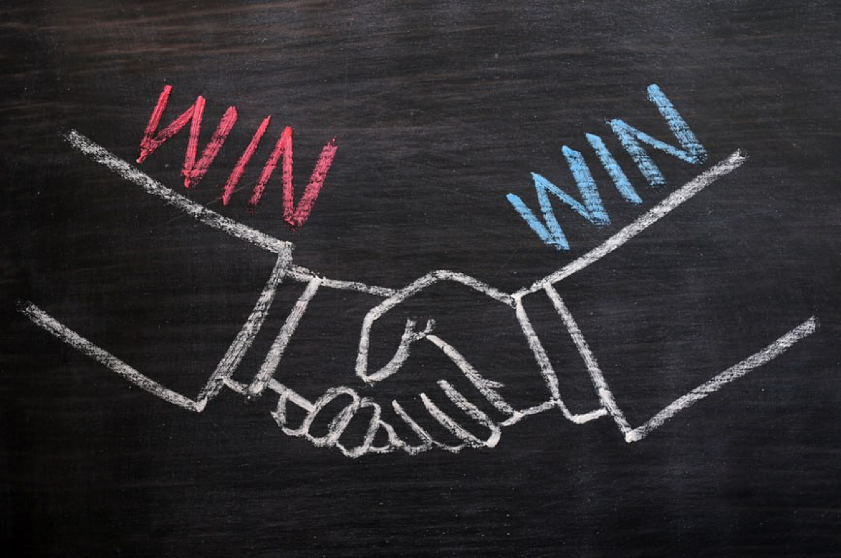 Доброе утро.
Слышали про парадигму win-win? Когда люди или компании взаимодействуют между друг другом по принципу Выиграл-Выиграл | Сетка — социальная сеть от hh.ru