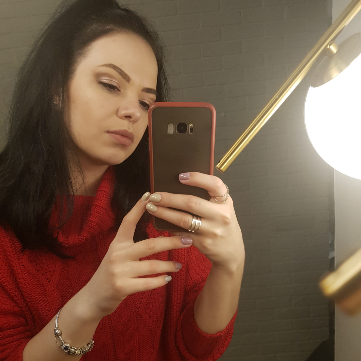 Анна Целютина