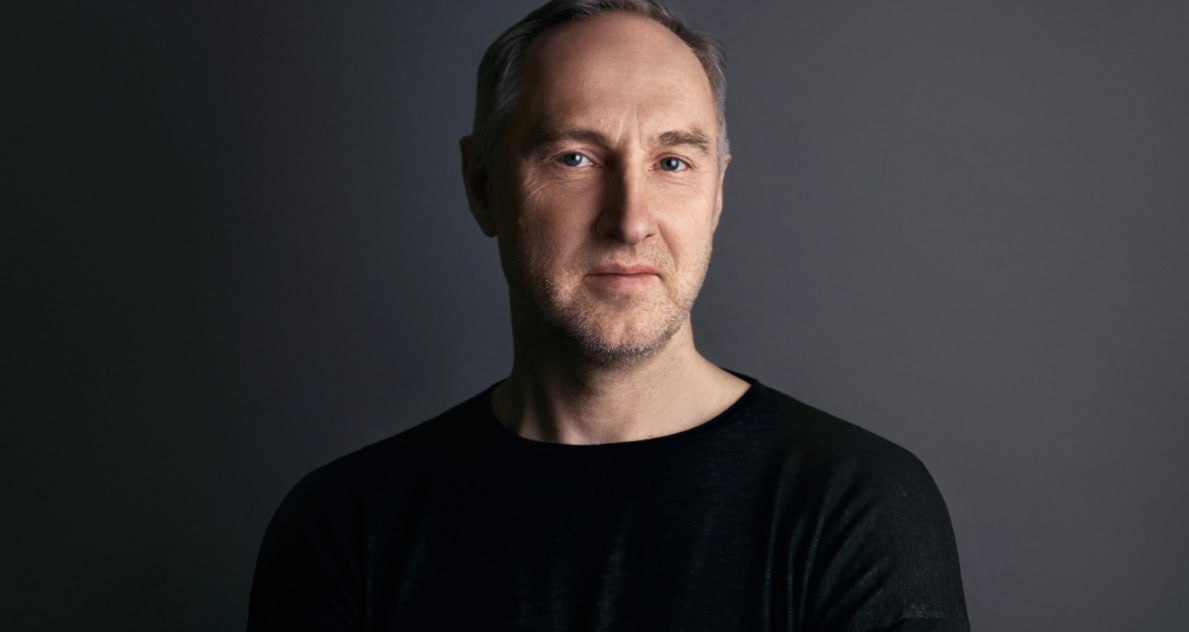 Глава Melon Fashion Group — о создании коллекций, аналитике и производстве одежды
Михаил Уржумцев — генеральный директор компании Melon Fashion Group (бренды ZARINA, LOVE REPUBLIC, Befree, sela) — дал... | Сетка — социальная сеть от hh.ru