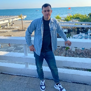 Анатолий Салиев
